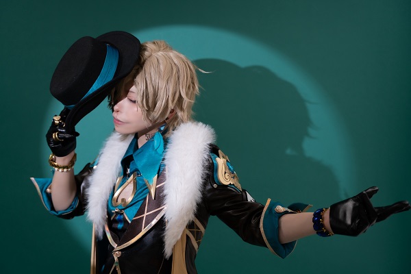 Aventurine Honkai cosplay đang chill