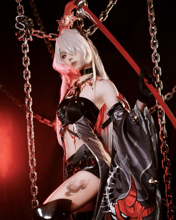 Anime girl cosplay sexy bước ra từ thế giới truyện tranh