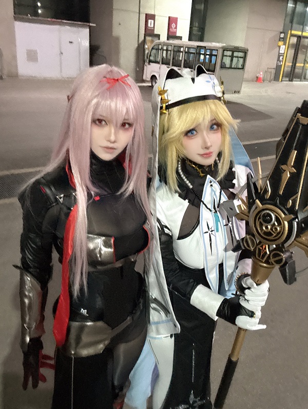 Cosplay anime girl sexy với outfit siêu bắt mắt