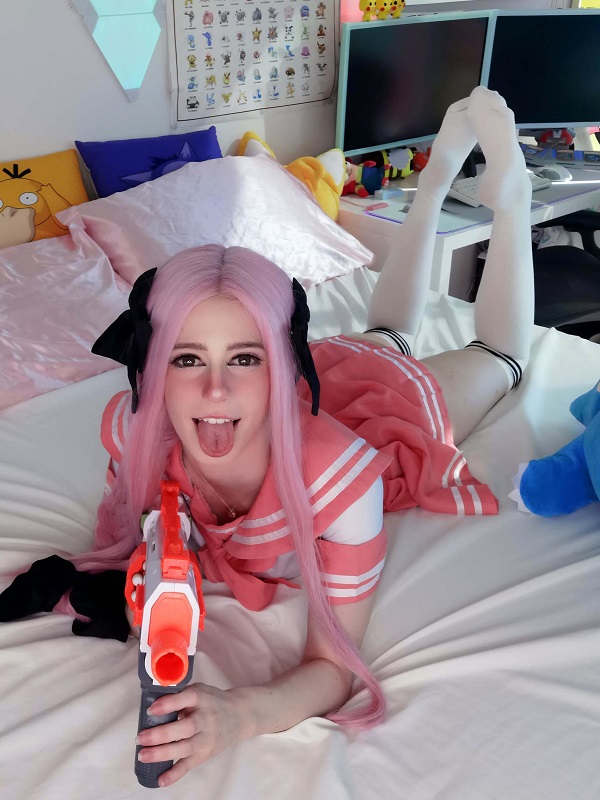 Cosplayer Astolfo cười tươi rạng rỡ