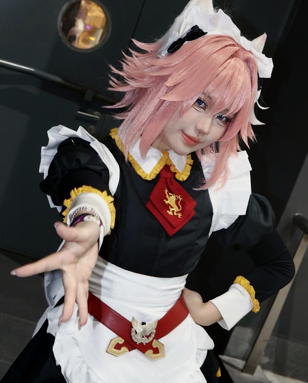 Cosplayer hóa thân thành Astolfo cực kỳ chi tiết