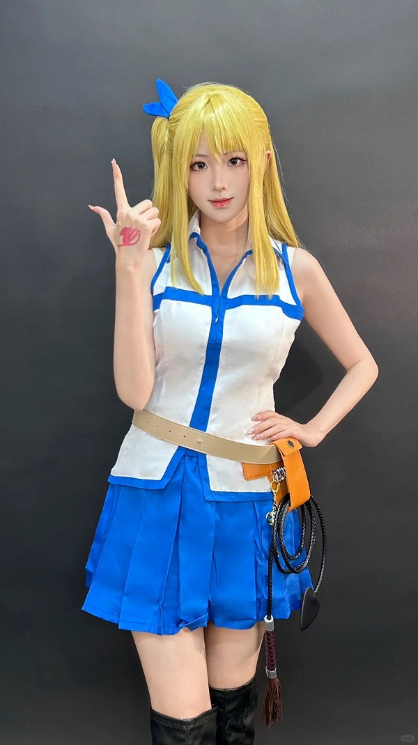 Cosplayer hóa thân Lucy với biểu cảm xuất thần
