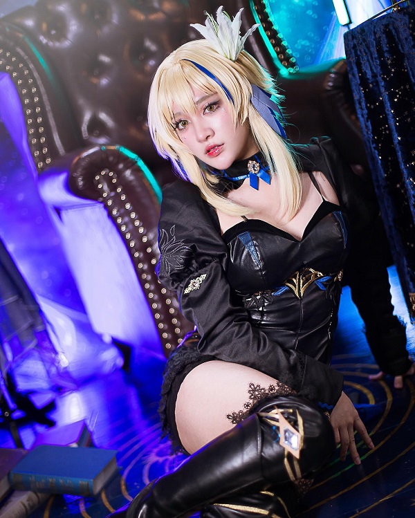 Lumine cosplay phong cách hiện đại phá cách