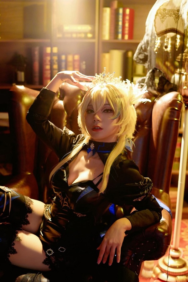 Ảnh cosplay Lumine theo style cinematic điện ảnh