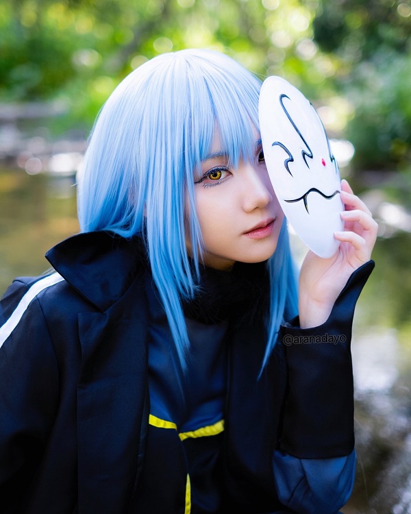 Cosplay hình Rimuru tóc xanh đặc trưng