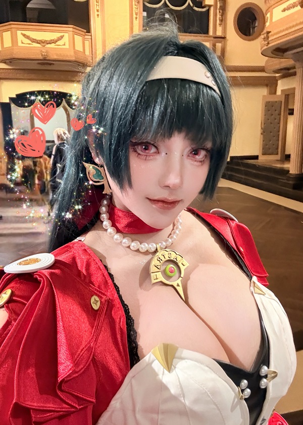 Sexy anime cosplay với tạo hình fantasy cực ấn tượng