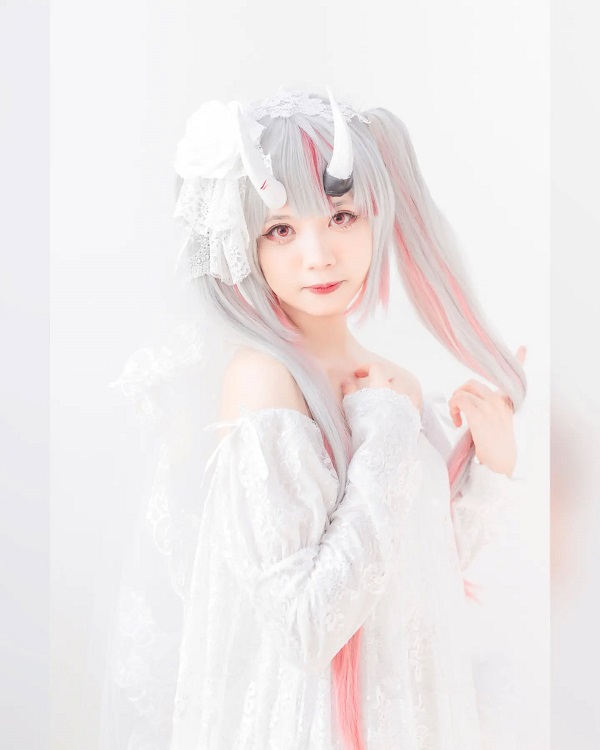 Gương mặt coser toát lên vẻ kiêu sa