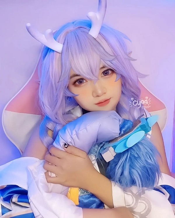 Cosplay Bailu với ánh mắt long lanh cuốn hút