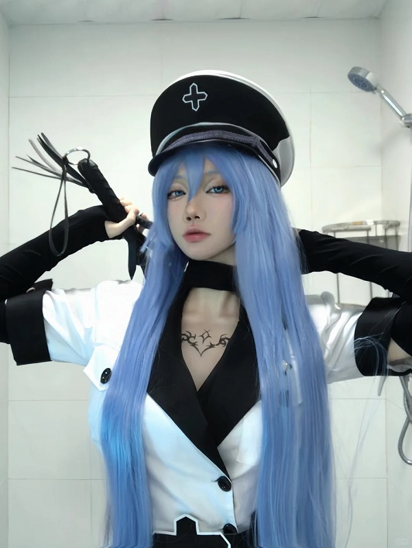 Hóa thân vào nữ tướng quyền lực trong Akame ga Kill