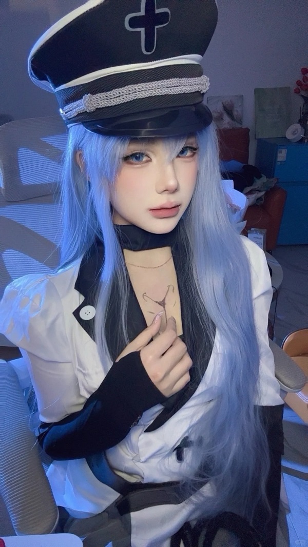 Cách tạo dáng đúng chất “trùm cuối” anime