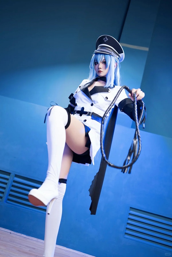 Hình cosplay thể hiện quyền lực và quyến rũ