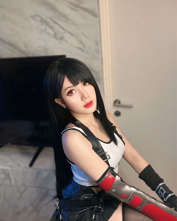 Cosplay Tifa với ánh sáng hậu kỳ hoàn hảo