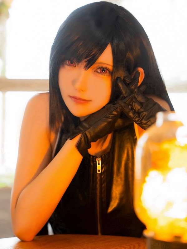 Cosplayer trong tạo hình đầy nội lực