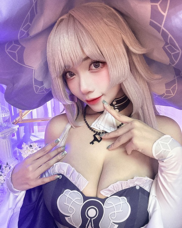 Cosplay Herta gợi cảm