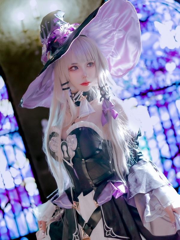 Cosplay Herta và nét đẹp ma mị, độc đáo khó cưỡng
