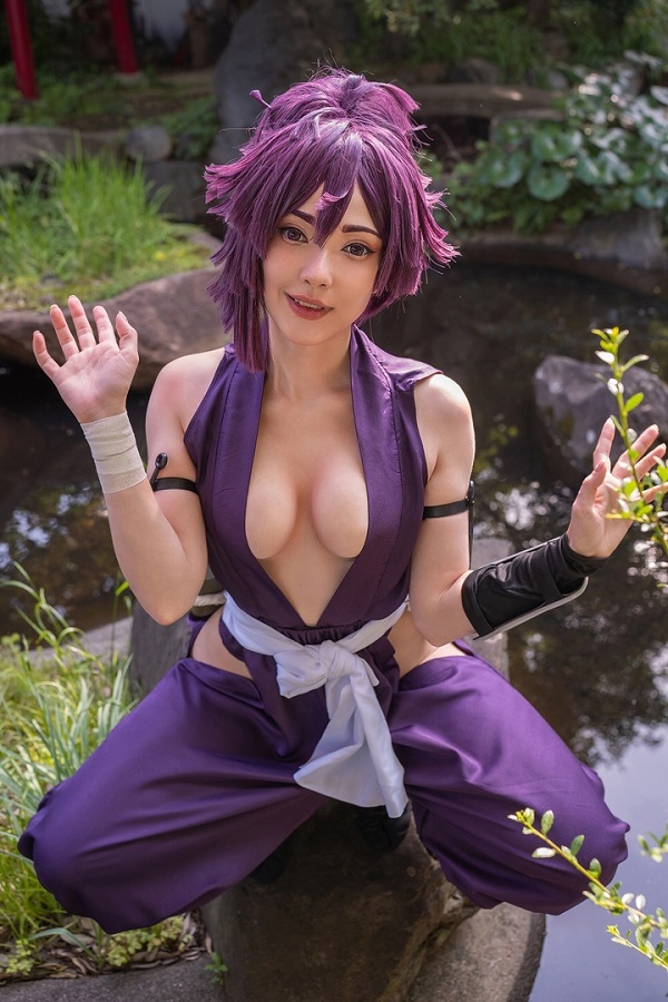 Khung cảnh cosplay trong rừng mùa thu