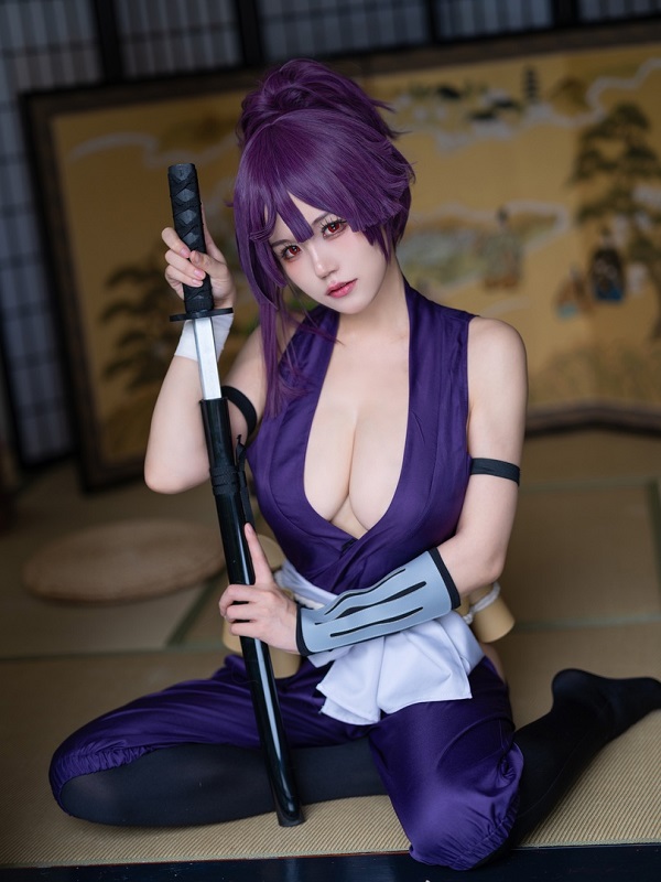 Cosplay Yuzuriha sexy