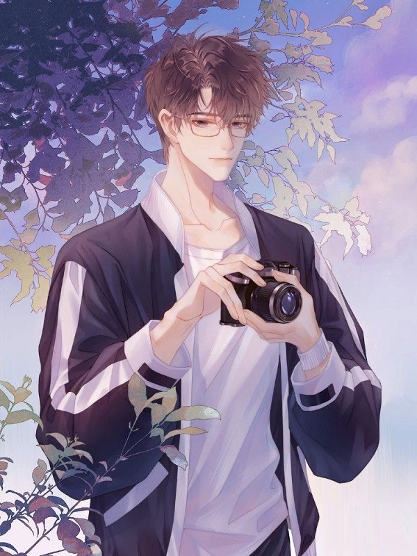 Nam sinh anime với ánh mắt tinh nghịch, đầy sức sống và vui tươi.