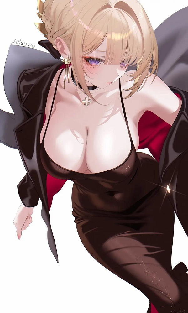 Cô gái anime với phong cách trang điểm nhẹ nhàng, tôn lên nét tự nhiên.