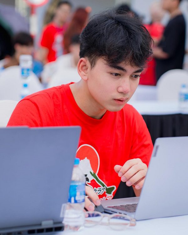 Hình ảnh trai đẹp 2k10 với phong cách street style