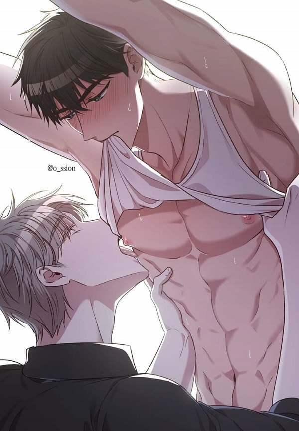 Góc nghiêng cận mặt của cặp boylove đang thì thầm