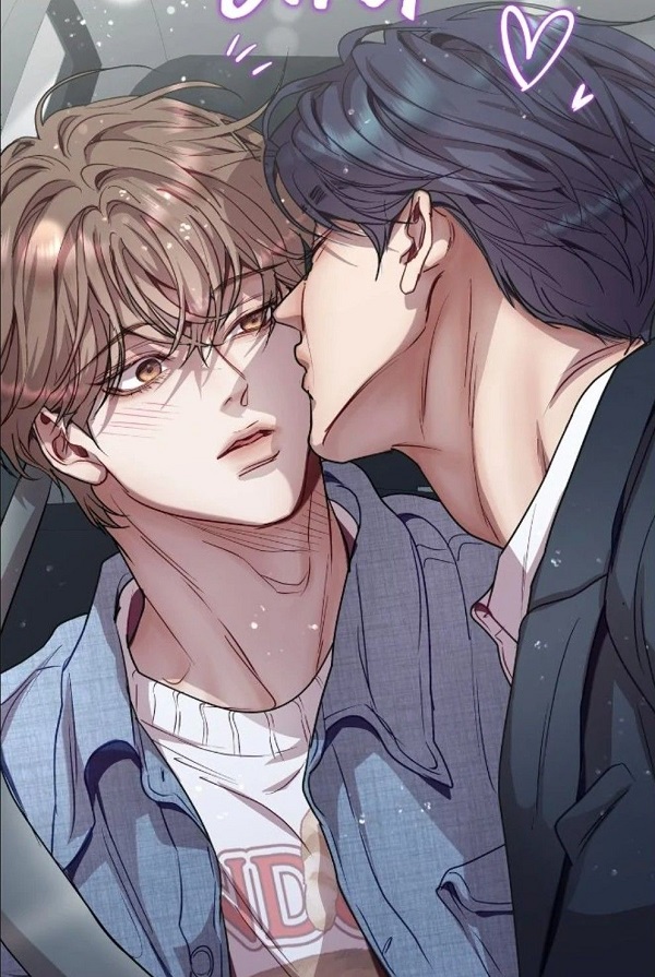 Hai chàng trai anime cùng nhau đọc thư, chia sẻ kỷ niệm.