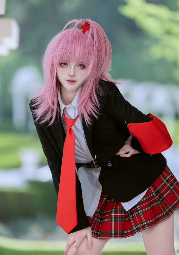 Gương mặt cosplay nhẹ nhàng, nữ tính