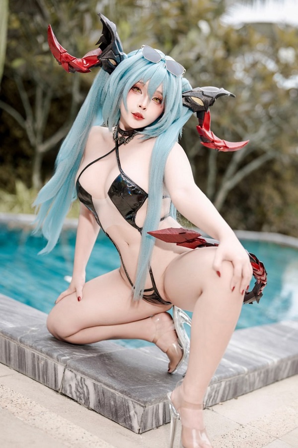 Gái xinh cosplay nhân vật anime