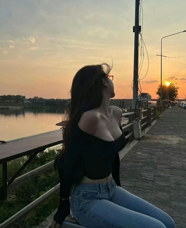 Ảnh girl che mặt buồn