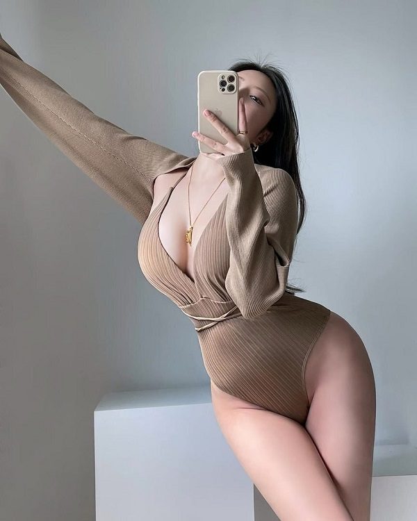 Nét đẹp dịu dàng của hot girl mạng xã hội