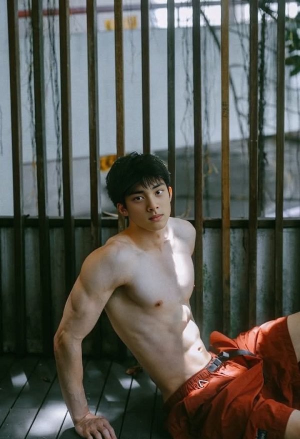 Nét quyến rũ từ đường nét cơ thể
