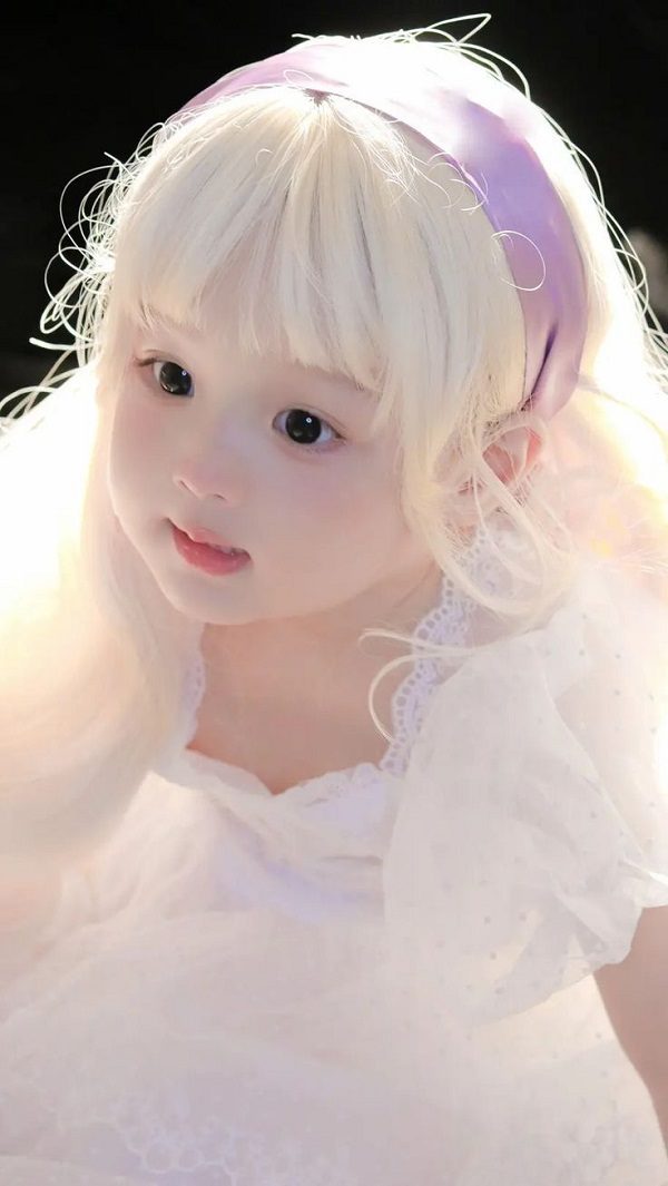 Gương mặt bé nhỏ toát lên sự dễ thương