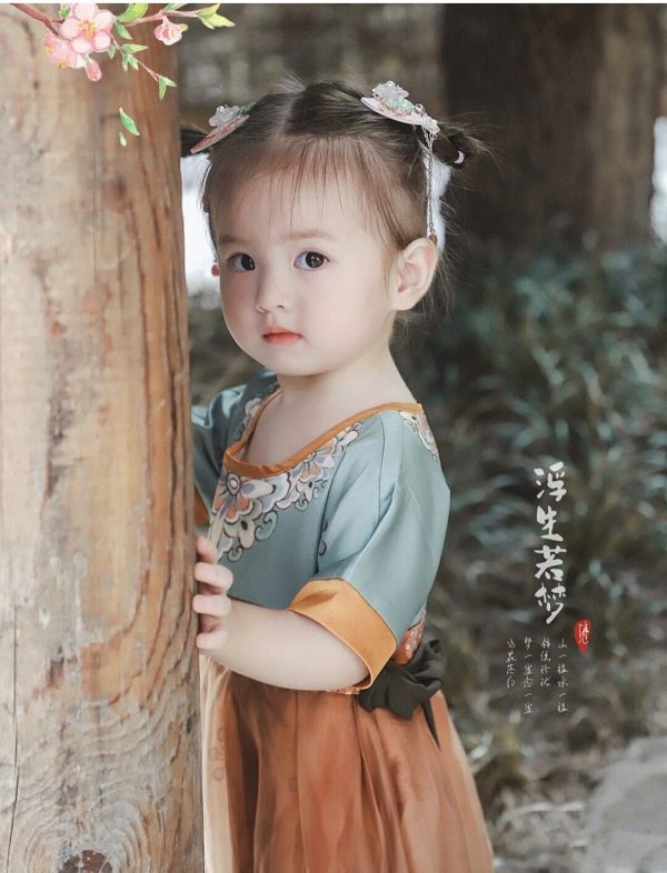 Nụ cười bé nhỏ làm tan chảy trái tim